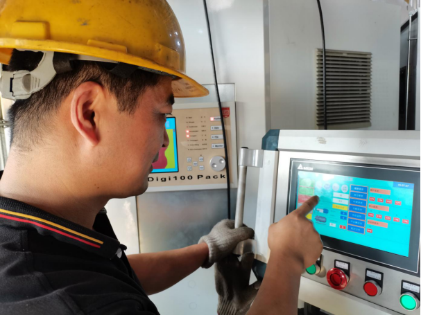 30L extrusion blow molding machine and mold