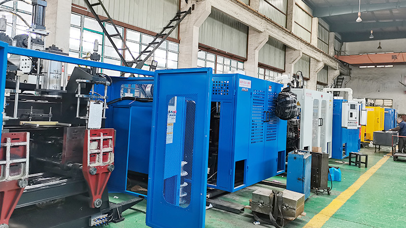 How to choose blow molding machine ?
