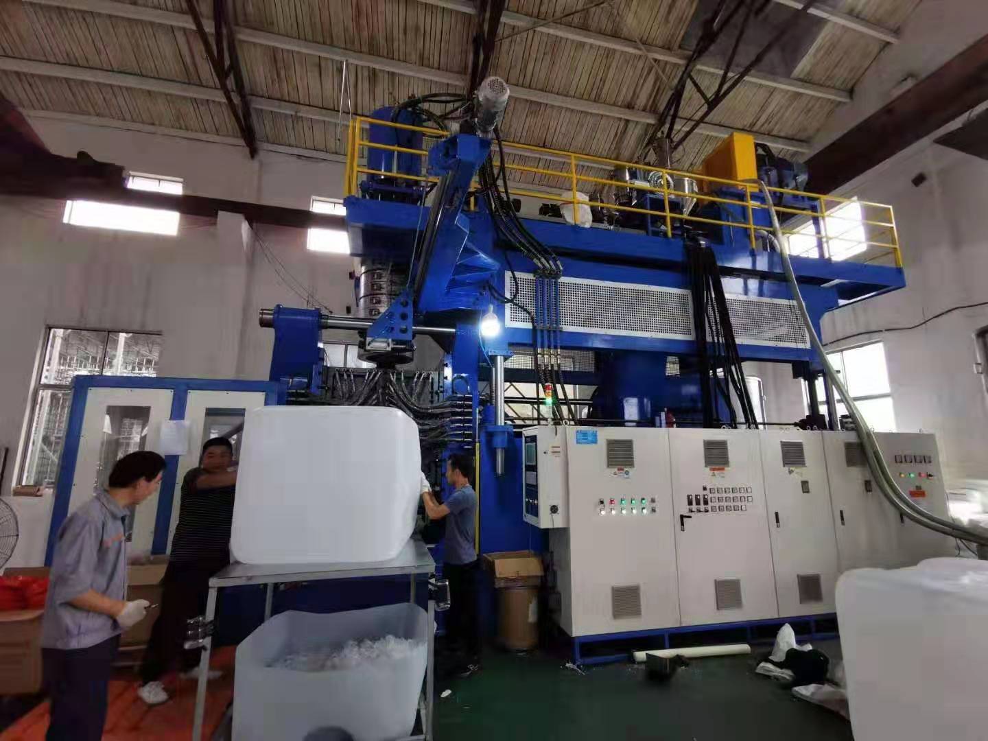 Plastic 1000L IBC tank container hdpe 1000 liter ibc tote making blow molding machine production line