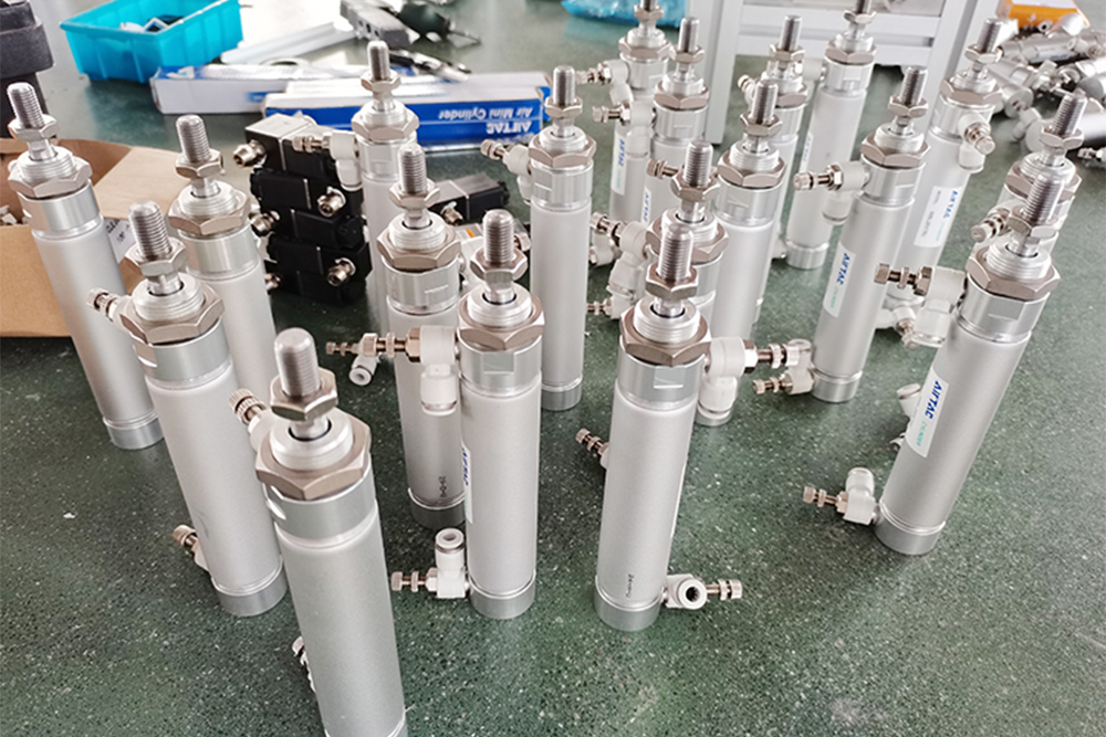 4 heads pet water mineral bottle 5 gallon pp bottle container leakage inspection plastic canister leaking test machine
